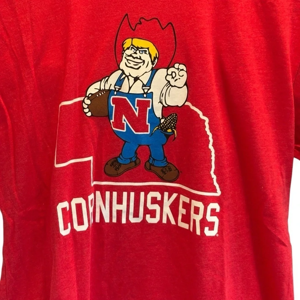 Nebraska Cornhusters Vintage-style T-shirt Herbie Husker Size Small Womens